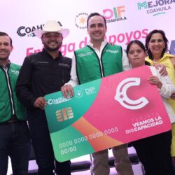Entregan miles de becas a personas con discapacidad en todo Coahuila6