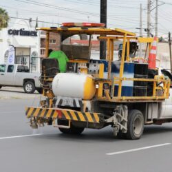 Incrementa Javier Díaz seguridad vial en Abasolo; delimita carriles centrales