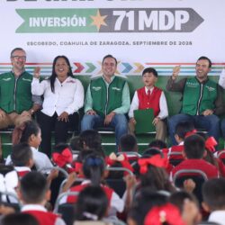 Inicia Manolo entrega de uniformes y tenis gratis en las escuelas rurales2