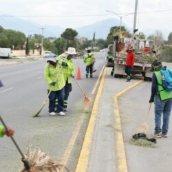 Intensifica Javier Díaz limpieza y deshierbe del arroyo Pereyra2