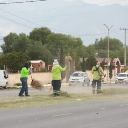 Intensifica Javier Díaz limpieza y deshierbe del arroyo Pereyra3