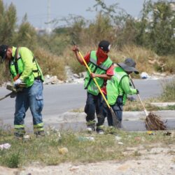 Lleva Javier Díaz limpieza y mantenimiento a más espacios públicos