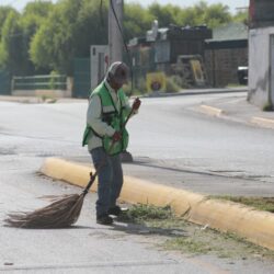 Lleva Javier Díaz limpieza y mantenimiento a más espacios públicos2
