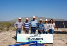 Manolo Jiménez y Tomás Gutiérrez llevan agua potable a El Anhelo