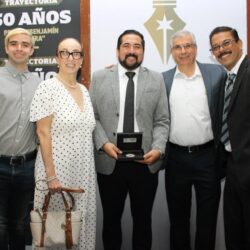 Recibe José Torres el Premio Estatal de Periodismo 20263