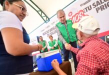 Acerca Miguel Riquelme los servicios de salud preventiva a los sectores de Torreón