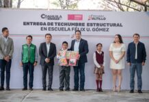 Cumple Javier Díaz: entrega techumbre en la primaria Félix U. Gómez