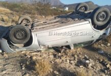 Profesora vuelca cuando se dirigía a su trabajo en Ramos Arizpe