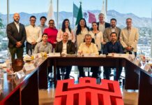 Revisa Miguel Riquelme con el Colegio de Arquitectos los proyectos trazados para Torreón