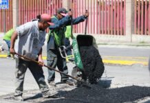 Continúa Javier Díaz rehabilitación de calles por todo Saltillo