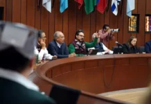 Abordan IMSS y sindicato aumento y falta de insumos