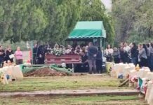 Despiden a maestra que murió en ataque en escuela de Torreón