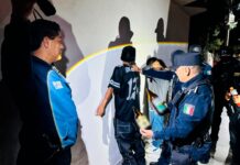 Detiene Comisaría a 10 por ingerir bebidas alcohólicas en la calle