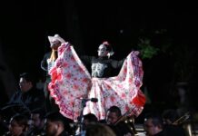 Disfrutan saltillenses “La luz de los olvidados, cántale y báilale a la muerte”