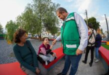 Familias de Analco celebran transformación de la Plaza Texcoco