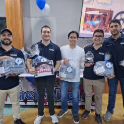 Fortalece AIERA convivencia empresarial con torneo de boliche1