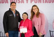 Javier y Luly ofrecen Brigada Rosa y “Puntadas de Amor”