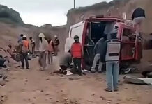 Mueren 2 tras volcadura y 22 resultan lesionados en Querétaro
