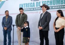 Continúa Javier Díaz entregando techumbres; en 2027 se hará una inversión sin precedentes