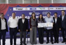 Reconocen a docente de la Facultad de Ingeniería Civil de la UA de C en Premio Estatal de Contraloría Social